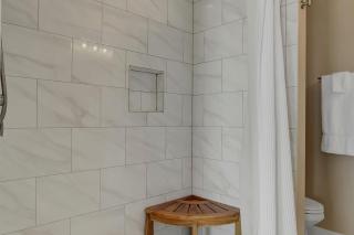 211 Seascape by AvantStay Oceanfront View Pool - Isle of Palms - 4