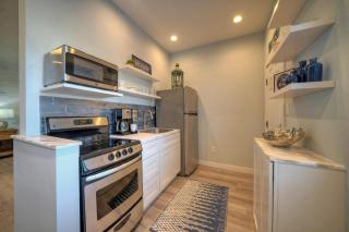 Beach Boardwalk Access 2 Pools PickleballTennis Beach Bliss by AvantStay - Port Aransas - 5