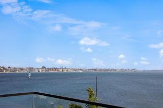Catamaran by AvantStay 50ft to Beach Views - San Diego - 8
