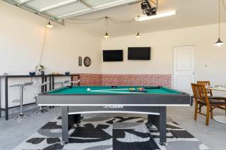 Desert Eden by AvantStay 6BR w Ensuite Backyard Oasis w Pool Hot Tub - Coachella - 5