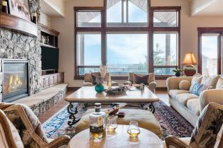 Heritage by AvantStay Luxe Oregon Retreat Deck - Powell Butte - 6