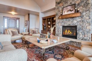 Heritage by AvantStay Luxe Oregon Retreat Deck - Powell Butte - 4