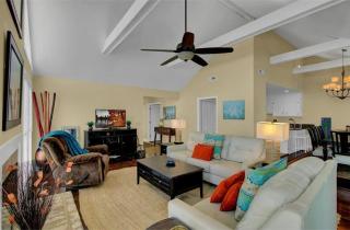 15 Lake Village by AvantStay Golf Course Lagoon Views - Isle of Palms - 3