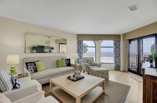 417 Seascape by AvantStay Beachfront Condo w Communal Pool Access - Isle of Palms - 0