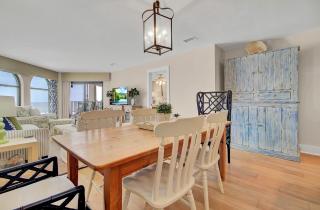 417 Seascape by AvantStay Beachfront Condo w Communal Pool Access - Isle of Palms - 4