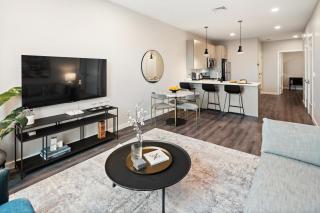 Luxury Furnished Apartments by Hyatus Downtown at Yale - 3