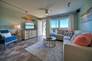 Beachfront Patio w Dune View 2 Pools Pickleball Cravin Waves by AvantStay - Port Aransas - 8