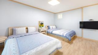 Goseong Gamnamu Pension - 9