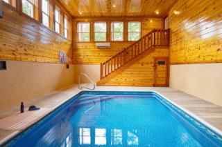 Evergreen Lodge by AvantStay Indoor Pool Game Room Theater - Sevierville - 0