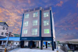 Samcheok Jisu Pension - Samcheok - 1