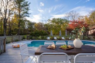 Cortland by AvantStay Charming Heritage Estate w Private Lake Pool - 9