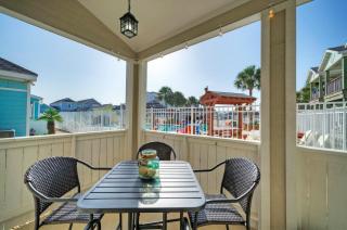 Shared Pool Playground 2blocks to TownEateries Pirates Lair by AvantStay - Port Aransas - 5