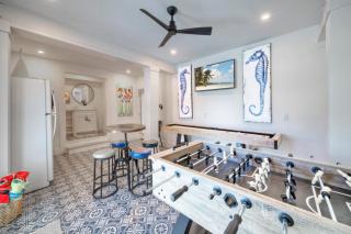 Boujee Pelican by AvantStay PoolGame RoomViews - Port Aransas - 2