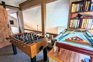 Frost Hollow by AvantStay Deck w Grill Game Room Loft - White Haven - 8