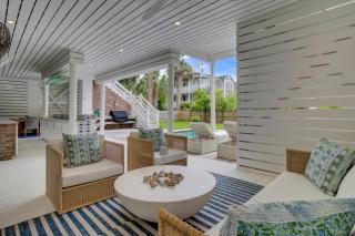 Be a Sullivans Local 1307 Cove Avenue by AvantStay Pool Outdoor Living - 8