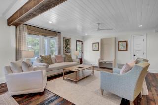 Be a Sullivans Local 1307 Cove Avenue by AvantStay Pool Outdoor Living - 4