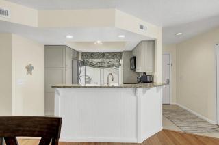 401 Yacht by AvantStay Marina View Pool Porch - Isle of Palms - 1