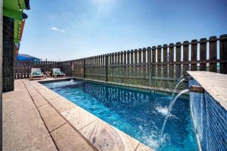Near the Beach, Private Pool w Free Heat, Firepit Laid Back Lime by AvantStay - Port Aransas - 0