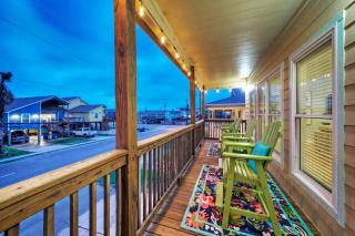 Moxys Beach House by AvantStay Pool Views - Port Aransas - 1