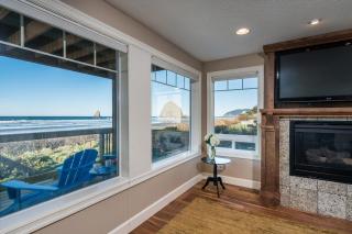 Blue Starfish by AvantStay Ocean Views Direct Cannon Beach Access - Cannon Beach - 2