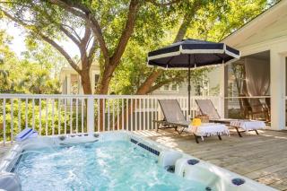 Cast Away by AvantStay Stunning Modern Home Near Beach w Two Kitchens - Isle of Palms - 8