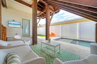 Seas The Bay by AvantStay In-Town Private Pool - Port Aransas - 8