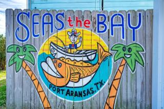 Seas The Bay by AvantStay In-Town Private Pool - Port Aransas - 4