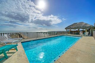 6BDR Balcony w Bay View Shared Pool Boat Dock Keeper Red by AvantStay - Padre Island - 0