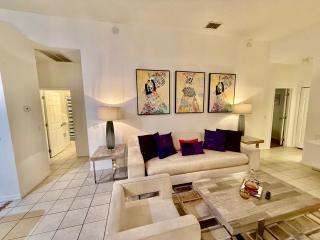 Grand Deluxe 4BR Sunset Pool Home near Disney - Davenport - 5