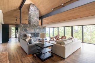 Big Sky by AvantStay Beautiful Mountain Home w Great Views - Bend - 1