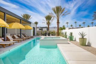 Polo Villas Bella 2 Homes Putting Green Bocce Ball Sleeps 32 - La Quinta - 1