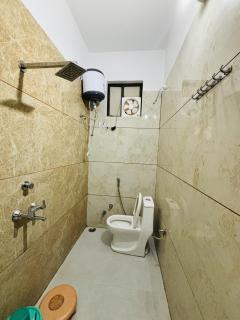 Hotel Mother land near ganga ghat - 3