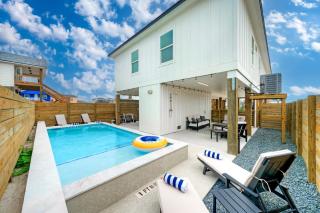 Private Pool by the Nature Preserve Sunset Views Tux Sea Do by AvantStay - 0