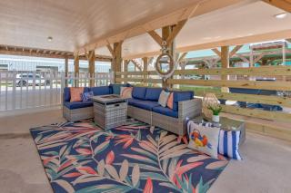 Salty Peach by AvantStay Private Pool New Decor - Port Aransas - 9