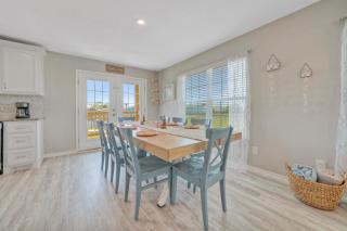 Private Pool Free Golf Cart 3 Blocks to Town Tequila Tides by AvantStay - Port Aransas - 5