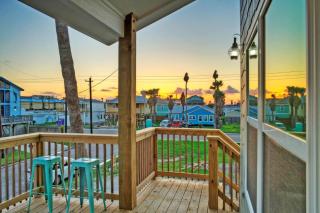 Private Pool Patio Walk to Beach Outdoor Oasis Wave On Wave by AvantStay - Port Aransas - 7