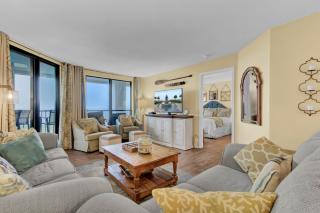 402 Summerhouse by AvantStay Beachfront Condo w Community Pool Access - Isle of Palms - 9