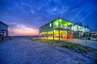 Priv Pool Covered Patio Lounge w Bar Sunset Views Green Gecko by AvantStay - Port Aransas - 6