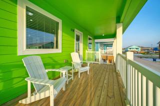 Priv Pool Covered Patio Lounge w Bar Sunset Views Green Gecko by AvantStay - Port Aransas - 2