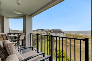 402 Summerhouse by AvantStay Beachfront Condo w Community Pool Access - Isle of Palms - 8