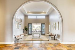 Sunridge by AvantStay Glorious Scottsdale Estate w Pool Hot Tub Ping Pong Pool Table - Scottsdale - 1