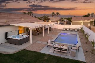 Montego by AvantStay Private Yard w Pool Hot Tub - Indio - 0