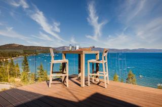 Lakeview by AvantStay Private Waterfront Cabin on Lake Tahoe w Hot Tub Views - Tahoe Vista - 9