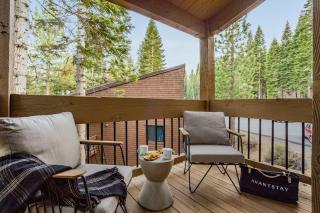 Sierra by AvantStay Ski In Ski Out Near Truckee w Access to Northstar Resort Community - Kingswood Estates - 9