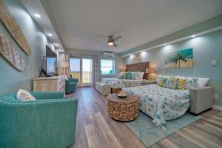 Beachfront Condo Prvt Balcony w View Pool Access Beach Happy by AvantStay - Port Aransas - 1