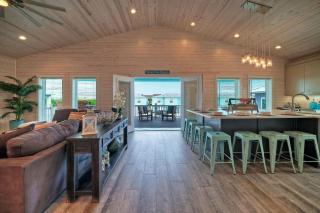 Bourbon Breeze AvantStay Private Lagoon Pool - Port Aransas - 6