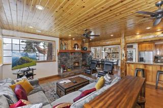 Zen Den by AvantStay Entertainers Home in Ideal Big Bear Location w Hot Tub - Big Bear Lake - 4