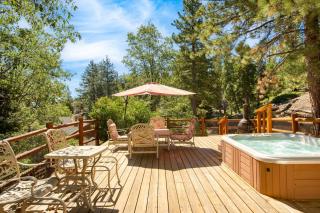 Zen Den by AvantStay Entertainers Home in Ideal Big Bear Location w Hot Tub - Big Bear Lake - 8