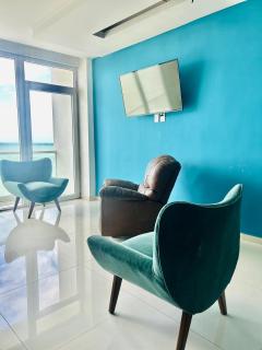 Vista a Playa con Alberca en Blvd principal frente al Mar 3hab - 5