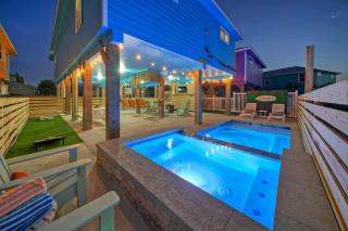 Totally Beachin by AvantStay Private Heated Pool Hot Tub Fire Pit - Port Aransas - 0